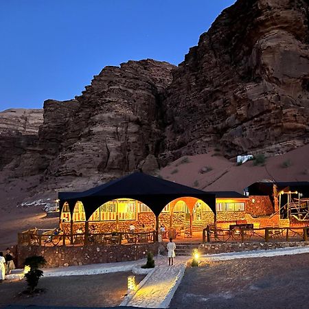 Desert Magic Camp & Resort Вади Рум Екстериор снимка