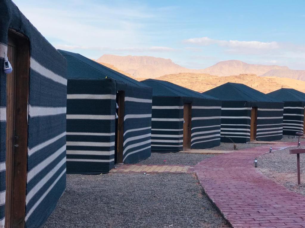 Desert Magic Camp & Resort Вади Рум Екстериор снимка