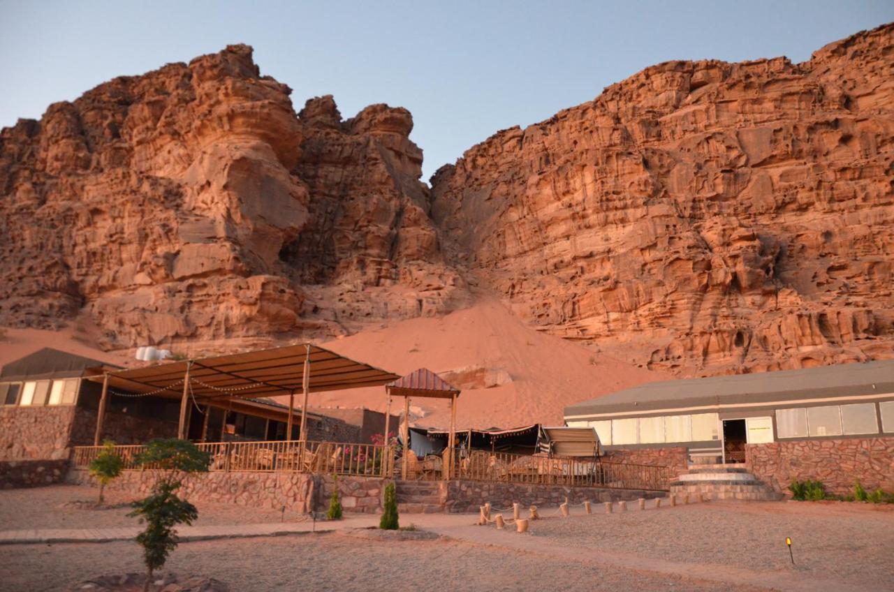 Desert Magic Camp & Resort Вади Рум Екстериор снимка