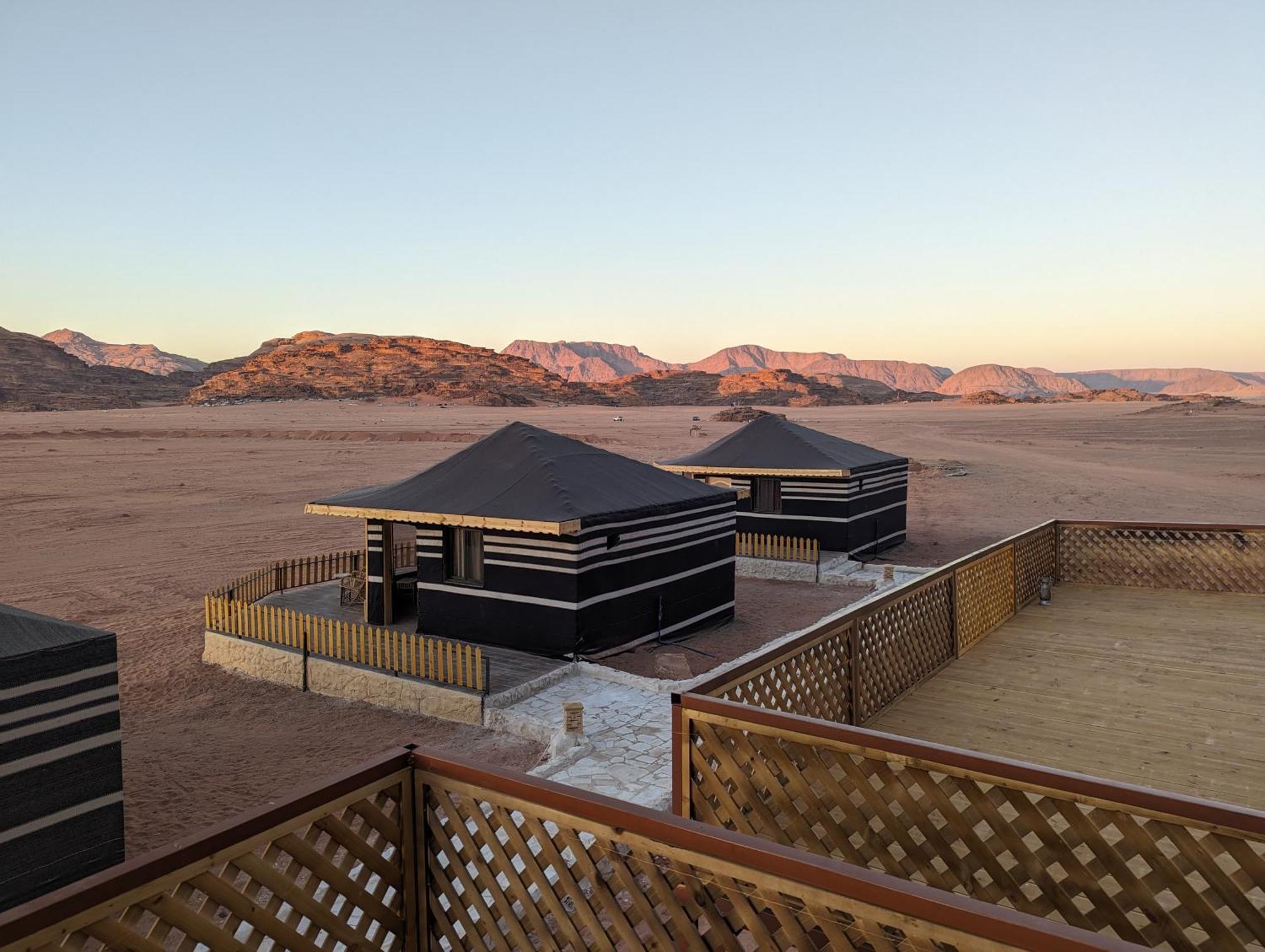 Desert Magic Camp & Resort Вади Рум Екстериор снимка