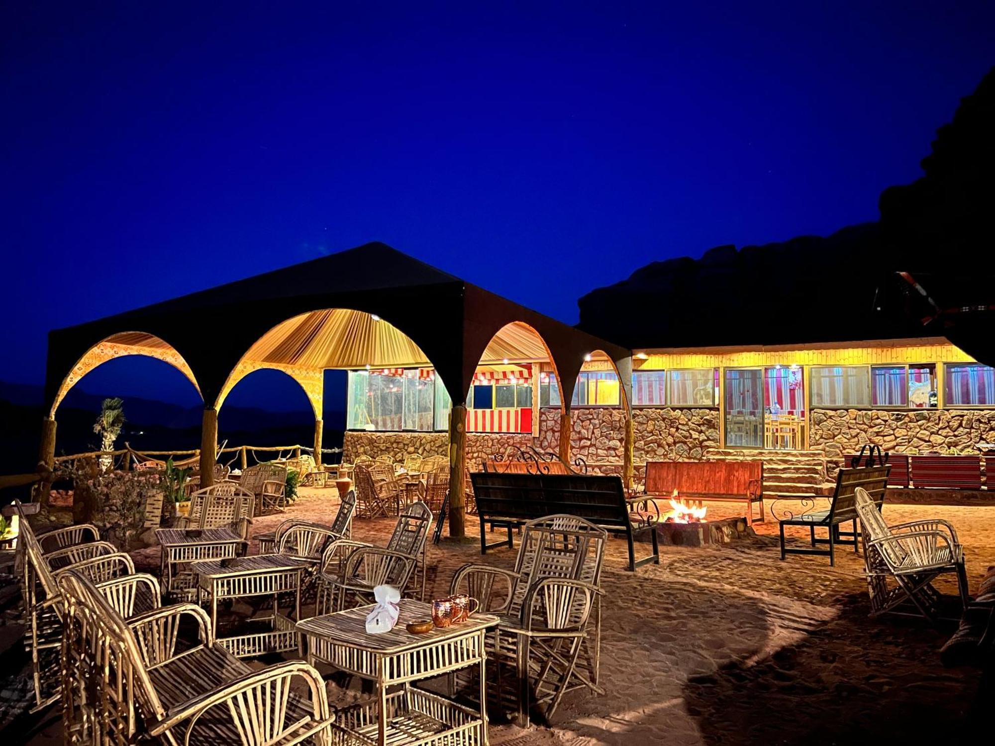 Desert Magic Camp & Resort Вади Рум Екстериор снимка